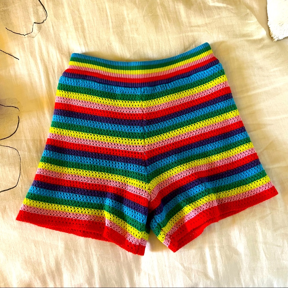 Mini Boden girls knit rainbow shorts size 5-6